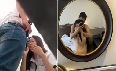 Em học sinh thèm nứng bú cặc bạn trai trong nhà vệ sinh