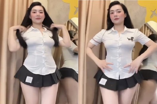 Trang 2k1 thích khoe quần chíp gợi cảm